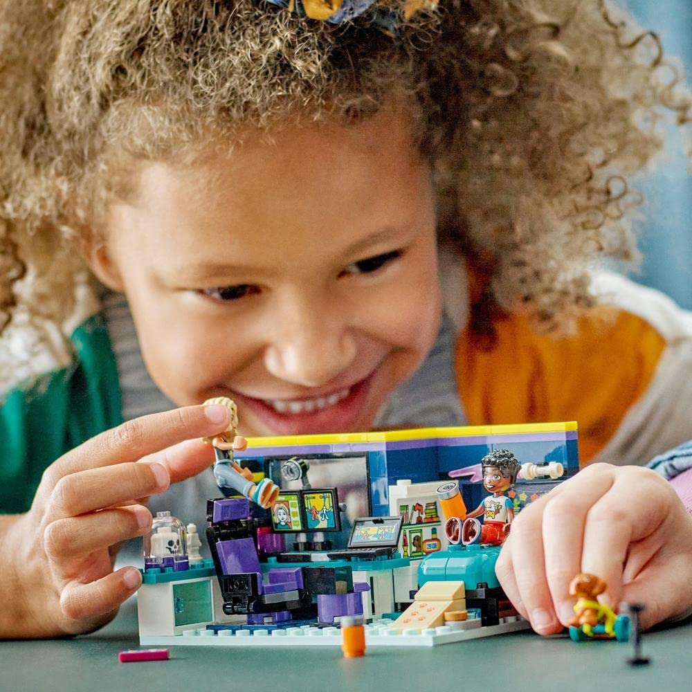 LEGO Friends Nova's Room Set 6425708/41755 - Image 2