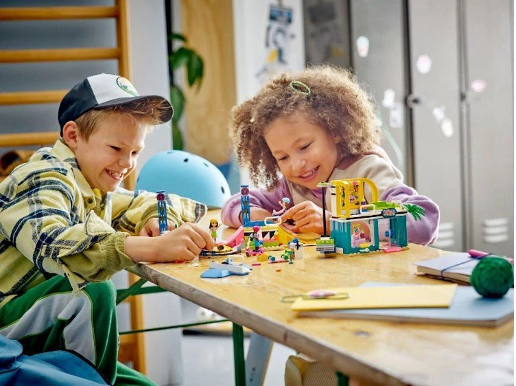 LEGO Friends Skate Park 6425698/41751 - Image 5