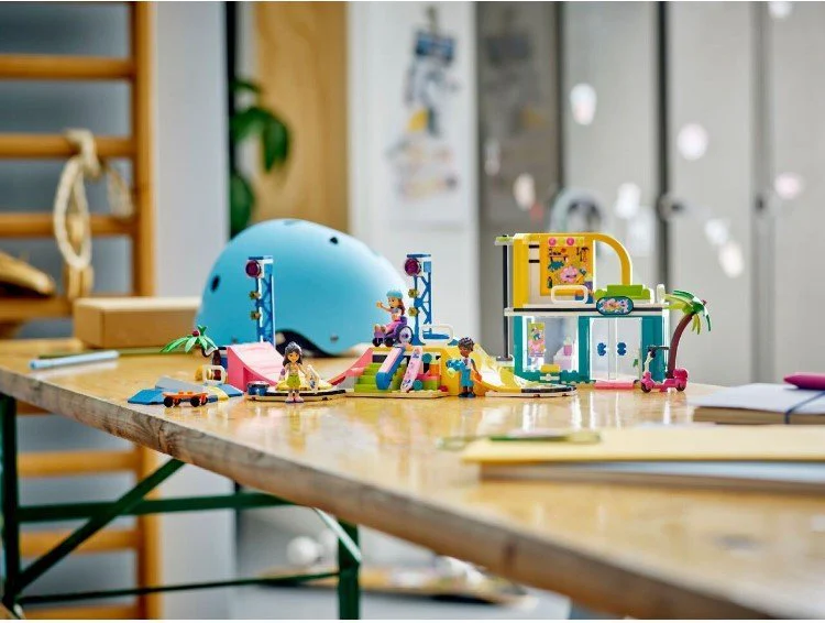 LEGO Friends Skate Park 6425698/41751 - Image 6