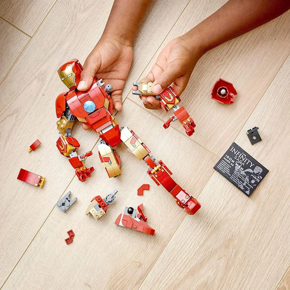 LEGO Marvel Avengers Iron Man Figure 76206 - Image 3