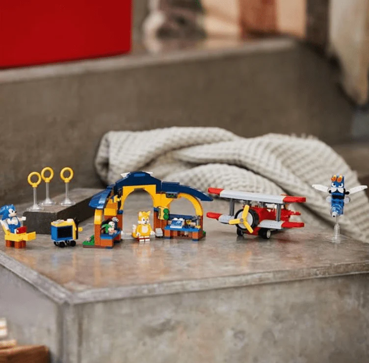 LEGO Sonic The Hedgedog Tails Workshop And Tornado Plane - Image 4