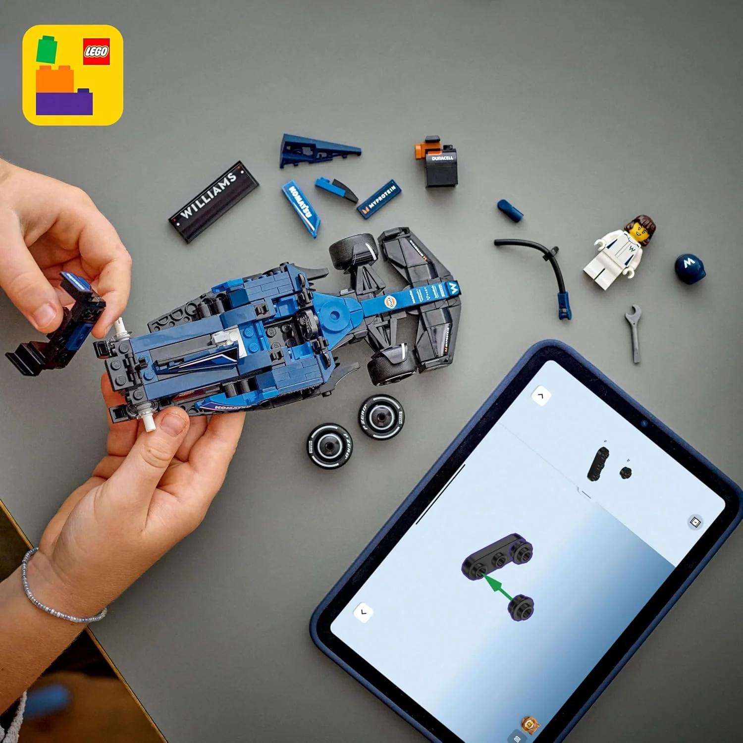 LEGO Williams Racing FW46 F1 Race Car 77249 - Image 3