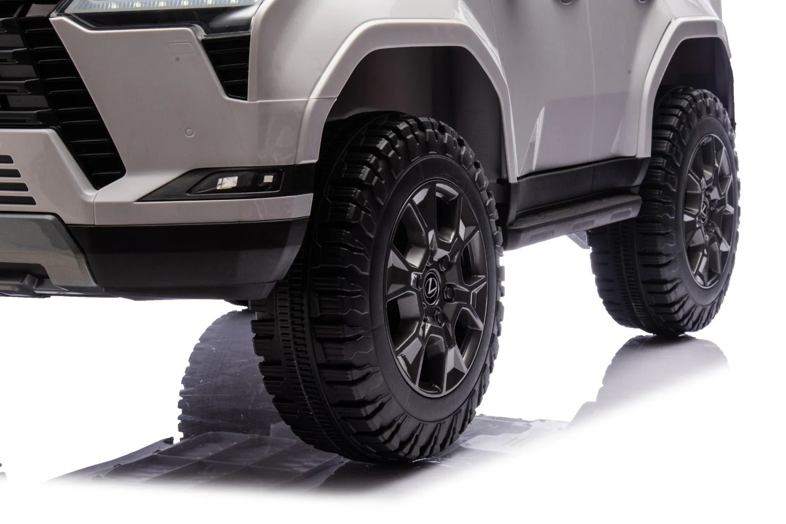 Lexus GX550 Electric Ride On Car Grey TR2402 - Image 11