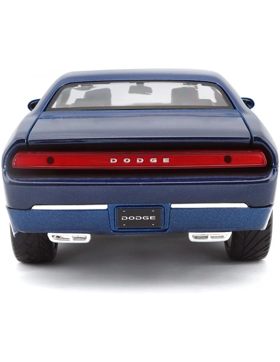 Maisto 1:18 Diecast Special Edition 2006 Dodge Challenger Concept Blue 31396 - Image 4