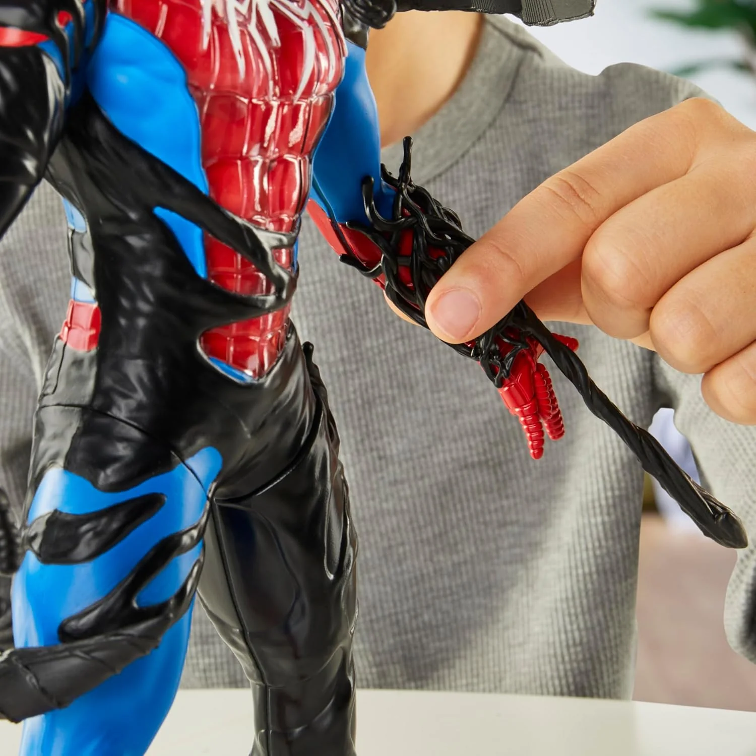 Marvel VenomVersus Venom Liquid Shifter Action Figure G1835 - Image 5