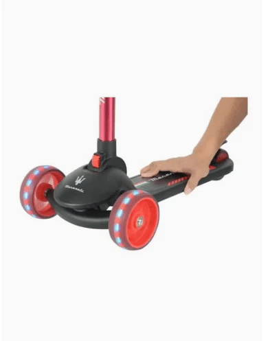 Maserati Scooter Black - Image 4