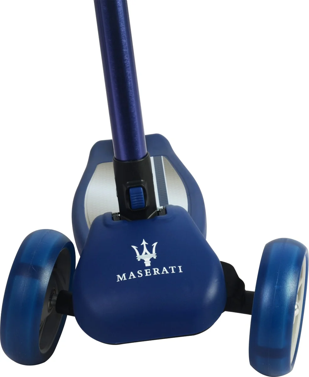 Maserati Scooter Blue 8143 - Image 2