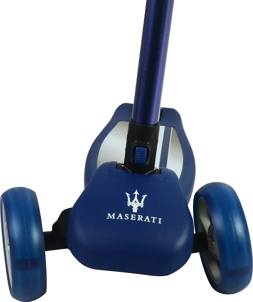Maserati Scooter Blue 8143 - Image 3