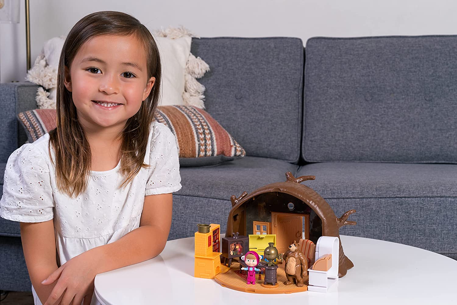 Masha and The Bear Bear House Playset 109301632 - Image 4
