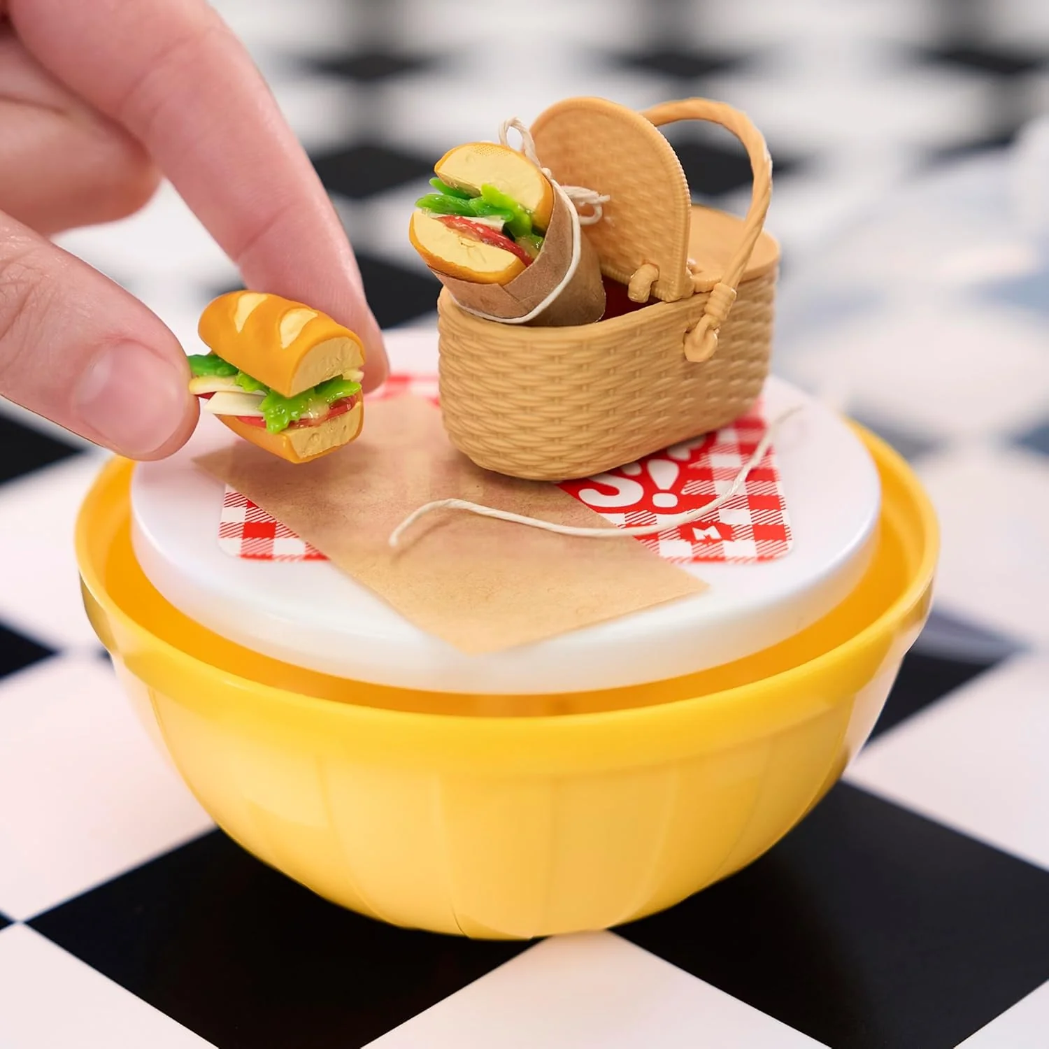 MGA's Miniverse Make it Mini Foods Diner MGA-546825 - Image 4