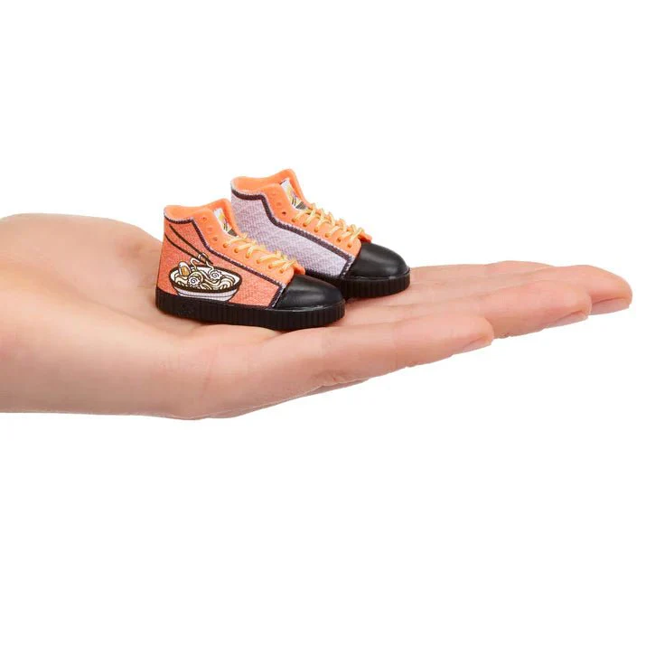 MGA's Miniverse Make it Mini Sneakers MGA-546955 - Image 5