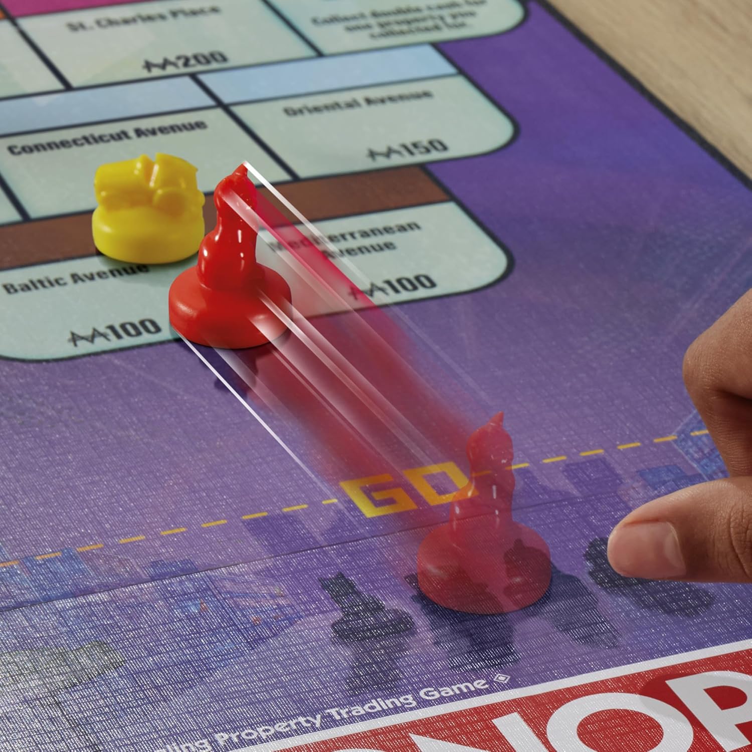 Monopoly Knockout Family Party Game - Image 4