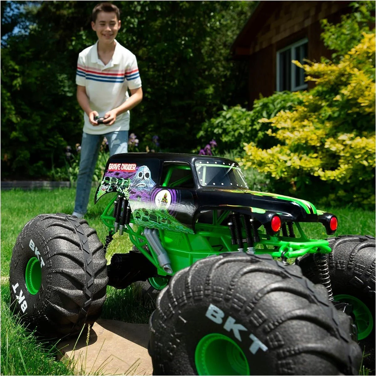 Monster Jam RC Mega Grave Digger 6066963 - Image 7