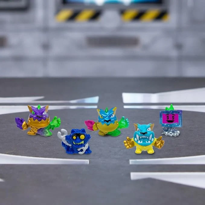 MrBeast Lab Swarms Atomic Series Mystery Figure 5-Pack 24746 - Image 3
