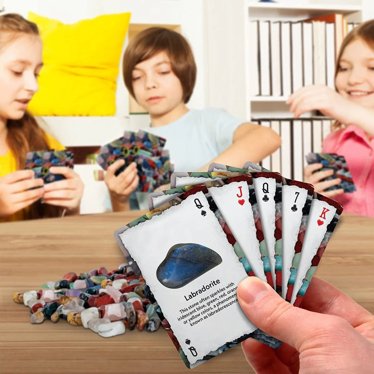 National Geographic Rock and Mineral Card Game - Image 4