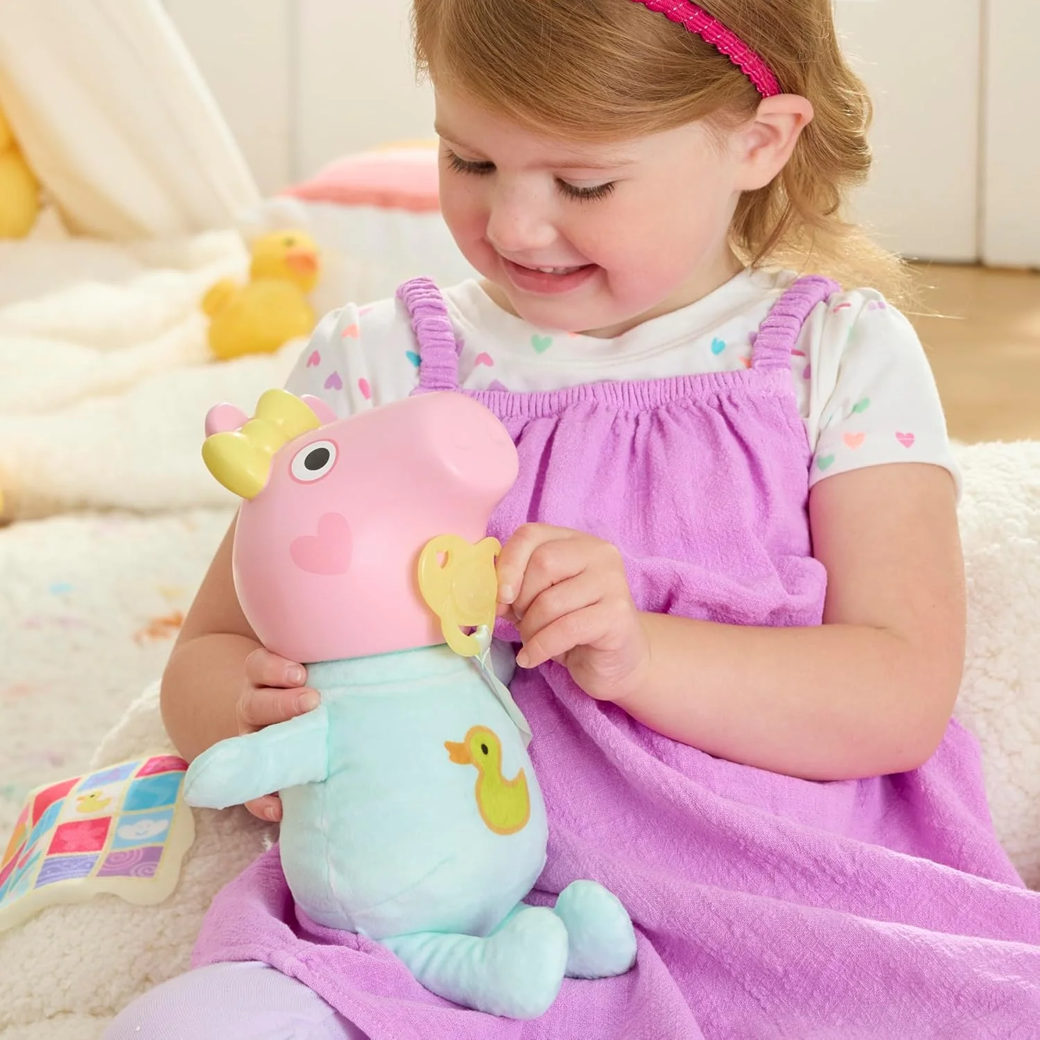 Peppa Pig Oinks and Snuggles Evie Interactive Baby Doll G1637 - Image 9