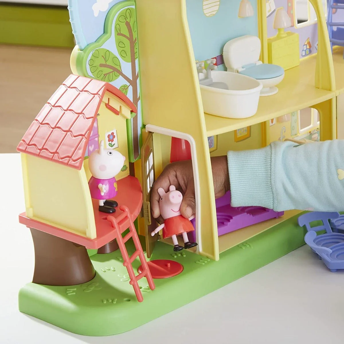 Peppa Pig Peppa's Playtime To Bedtime House Playset F2188 - Image 6