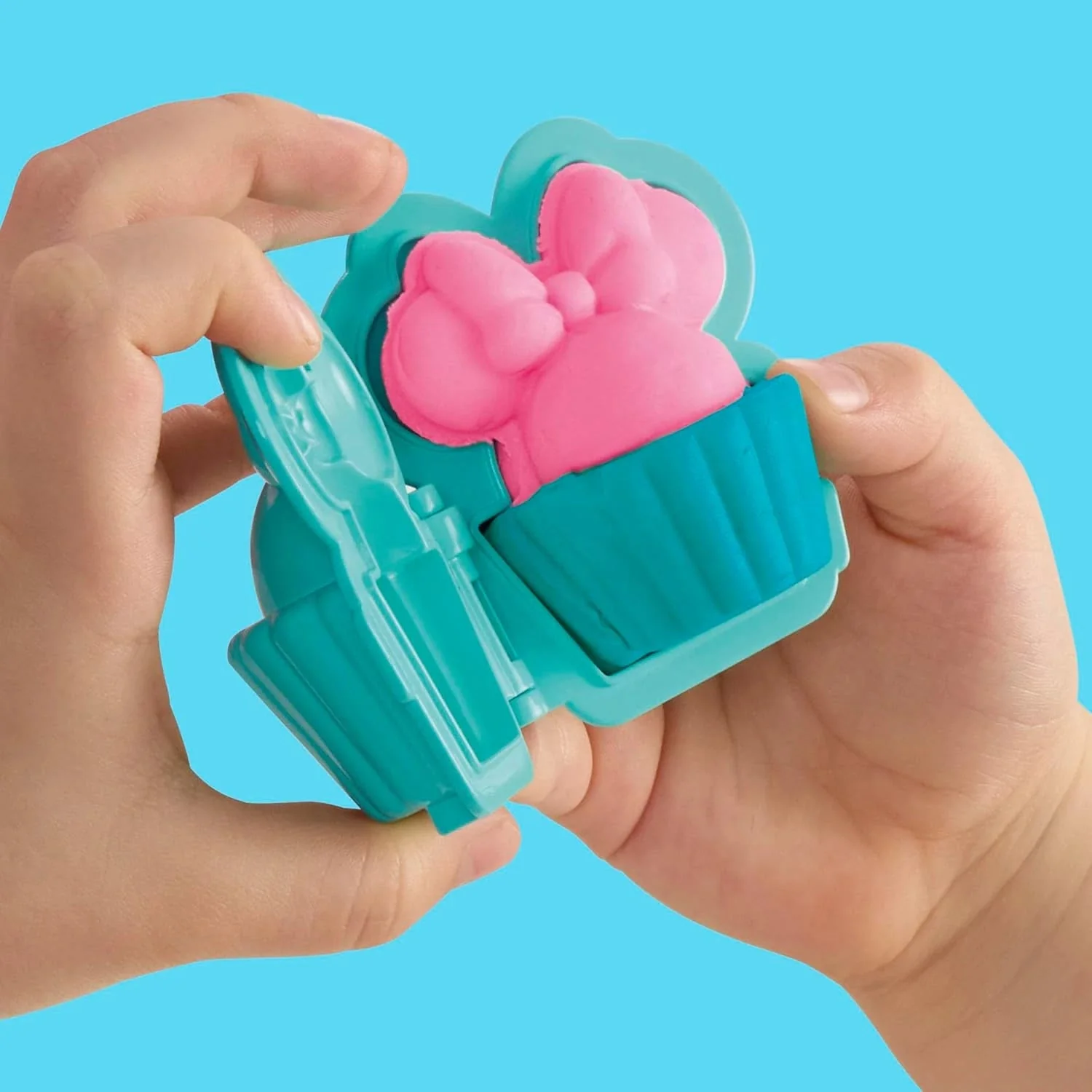 Play-Doh Disney JR On the Go Bakery Playset G3108 - Image 6