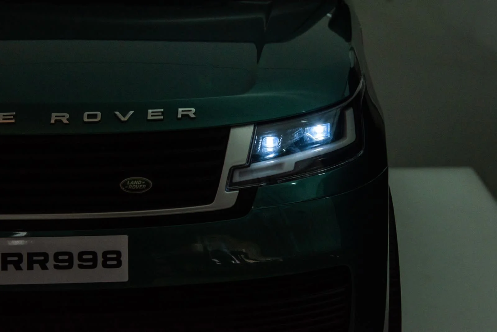 Range Rover Ride On for Kids with Eva Wheels 12V/4M Painted, Green - Image 9