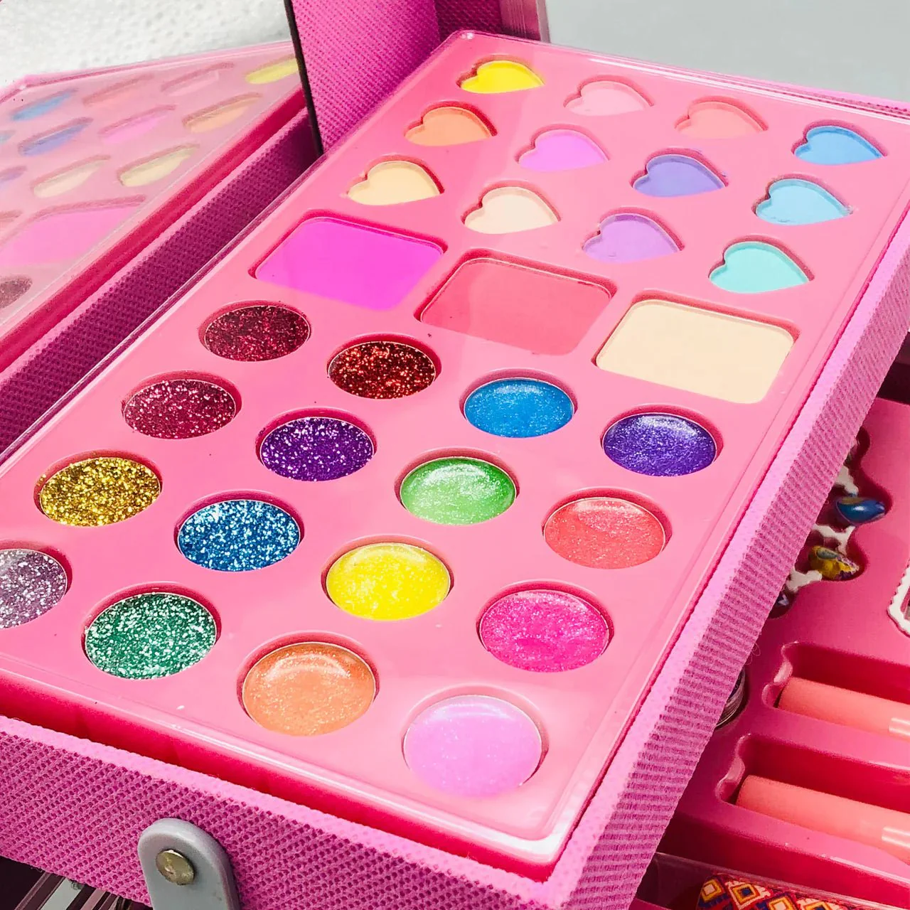 Shining Makeup Set B370 - Image 3