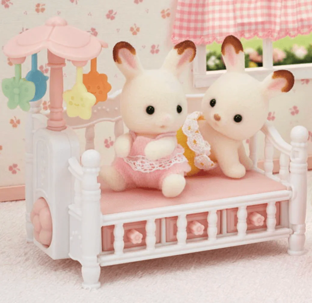Sylvanian Families Crib with Mobile 5534 - Image 3
