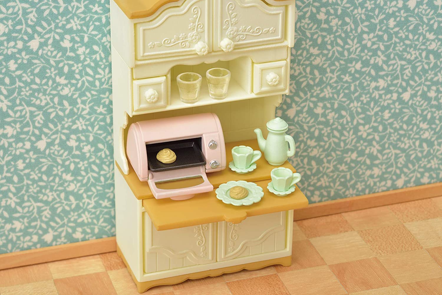Sylvanian Families Dining Room Set 5340 - Image 4