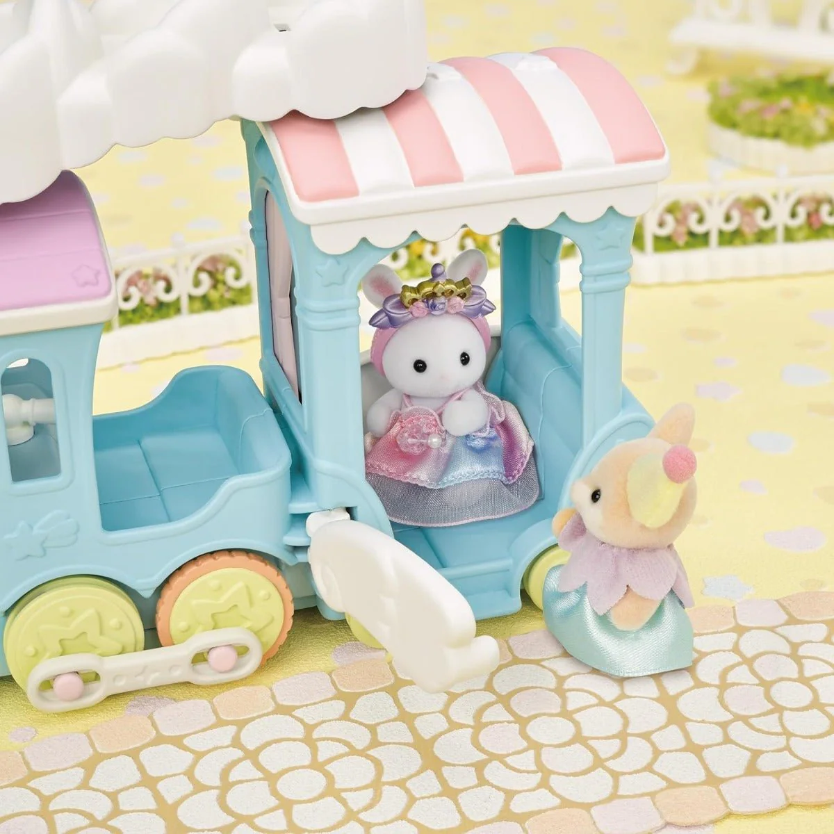 Sylvanian Families Floating Cloud Rainbow Train 5702 - Image 5