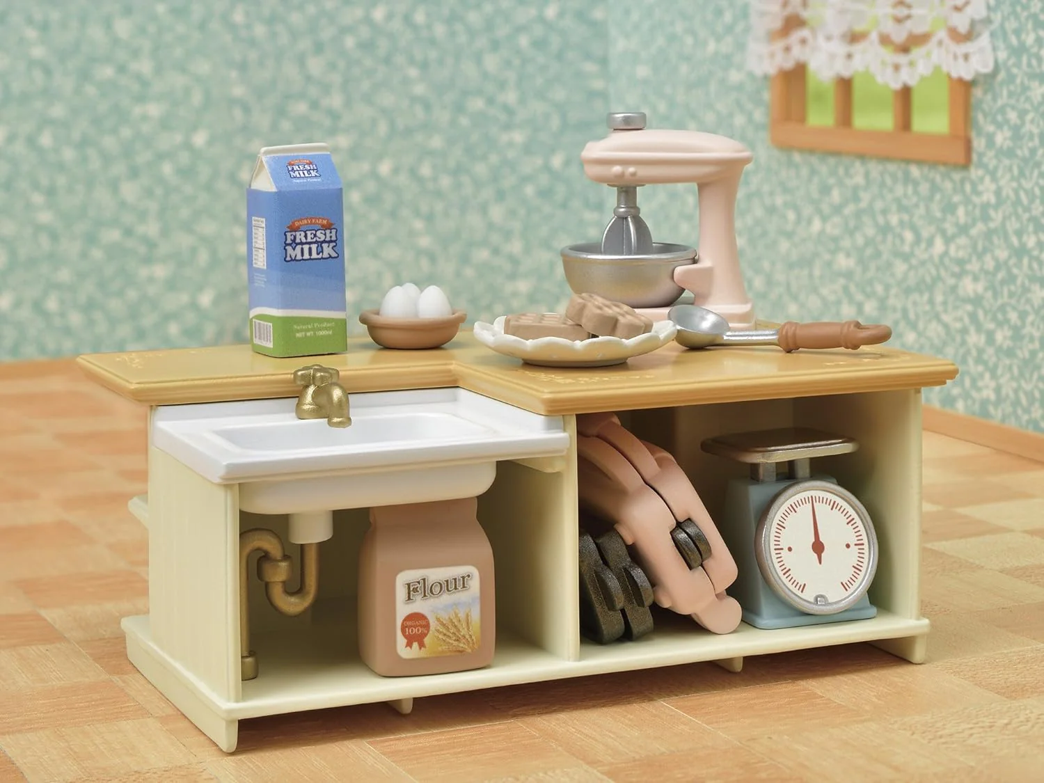 Sylvanian Families Kitchen Island 5442 - Image 3