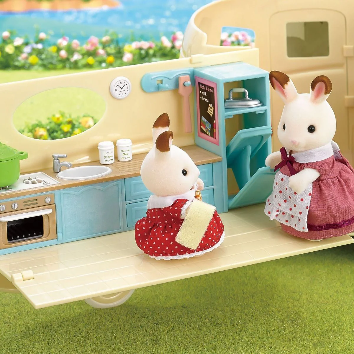 Sylvanian Families The Caravan 5045 - Image 5