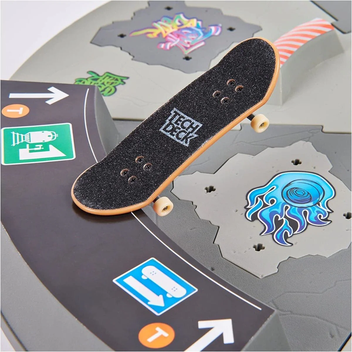 Tech Deck Shredline 360 Spinning Fingerboarding Action Playset 6064746 - Image 8