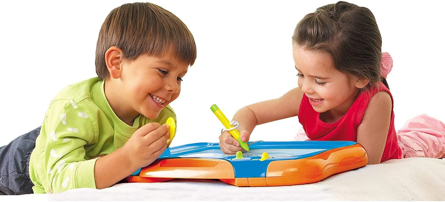 Tomy Megasketcher Classic Magnetic Drawing Board E6555 - Image 3