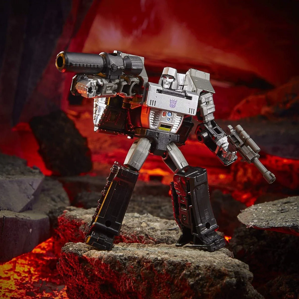 Transformers Generations War for Cybertron Megatron F0666 - Image 5